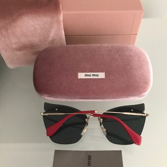 MIU MIU MU56TS Sunglasses - Picture 5 of 10
